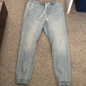 East Pointe Men’s Jogger Jeans From Tilly’s